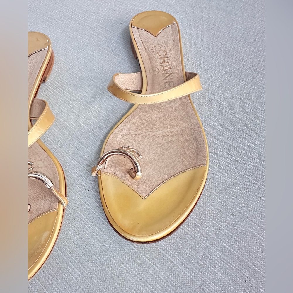 CHANEL Women's Yellow Sandals with Gold Cc. - Picture 12 of 15